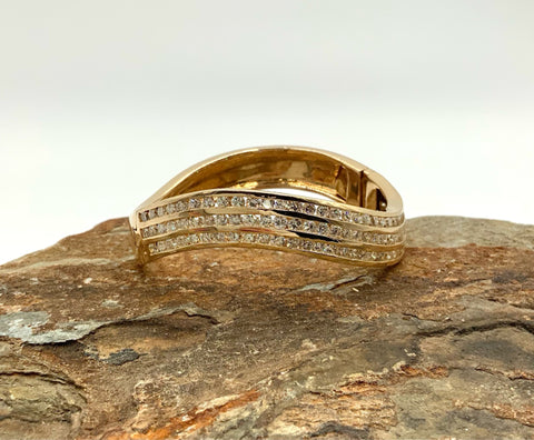 14kt Gold & Diamond Hinged Bangle Bracelet