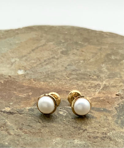 14kt Gold & Pearl Stud Earrings