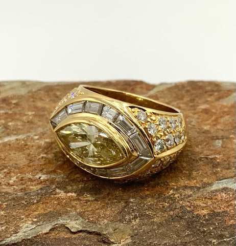 18kt Gold &  Diamond Ring